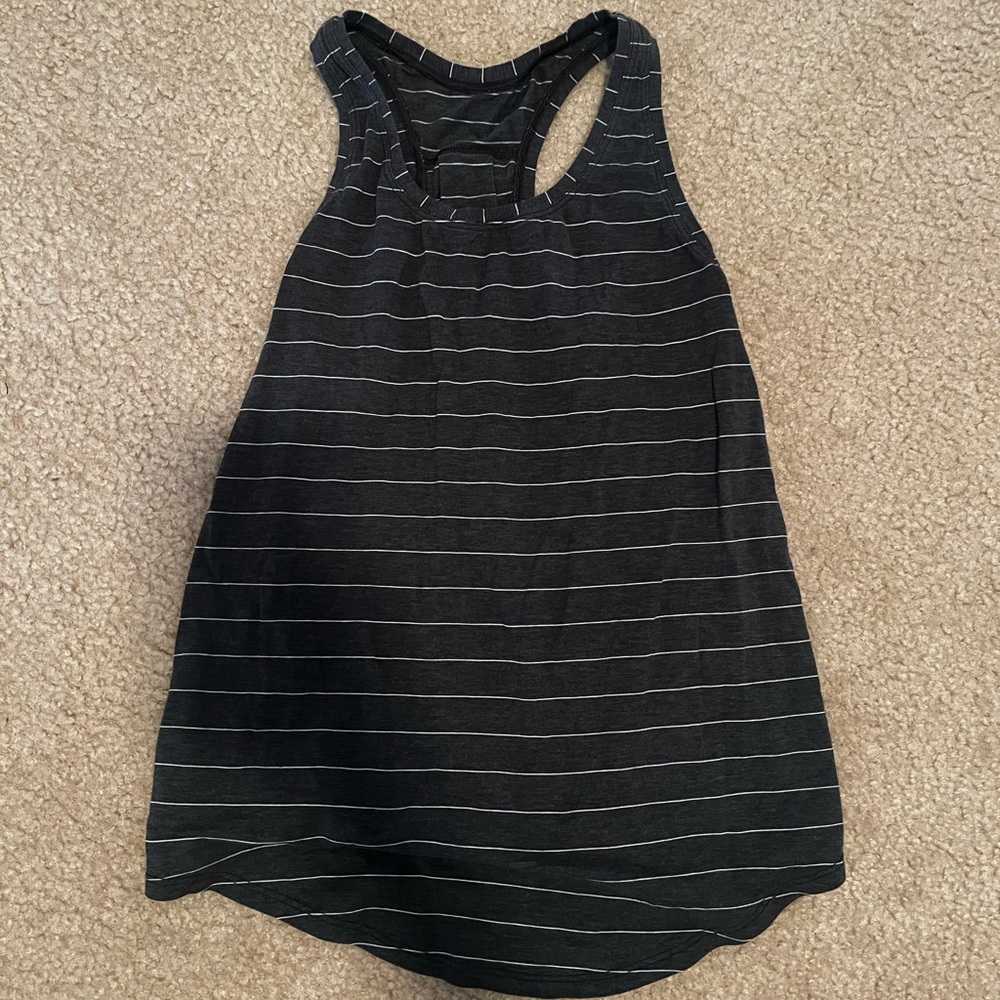 Lululemon Essential stripe tank top - pleated